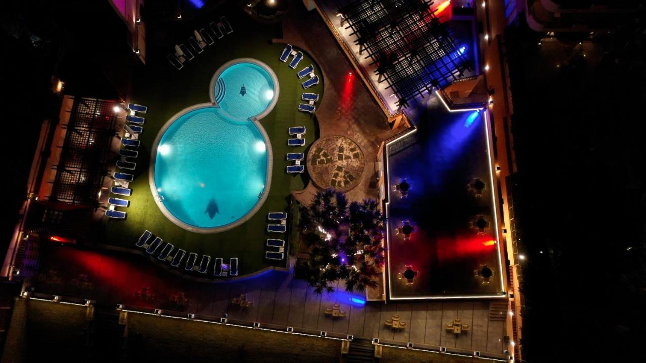 Lotus Hotel